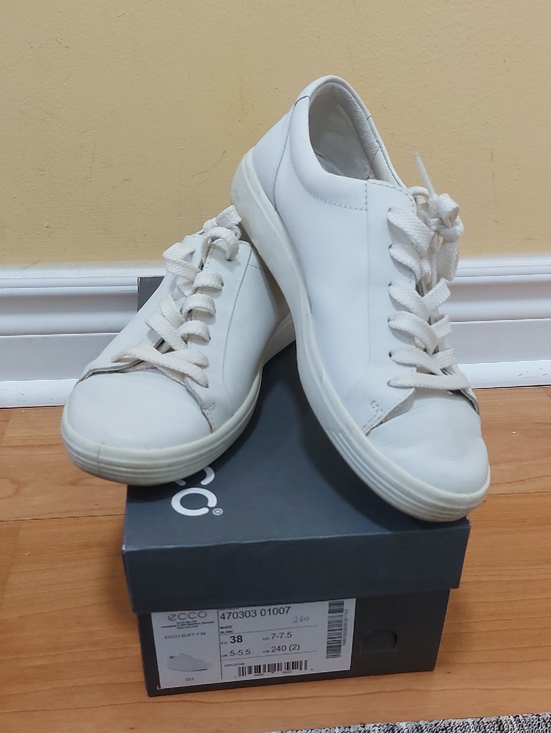 Ecco Shoes - Ecco Women's White Leather Lace-Up Sneakers, Size 38